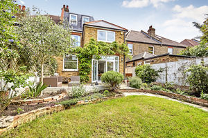 Photo 21- click for photo gallery